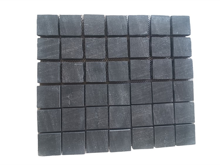 BLACK GRANITE CUBES 320X320X30MM ON MESH BLACK GRANITE CUBES 320X320X30MM ON MESH